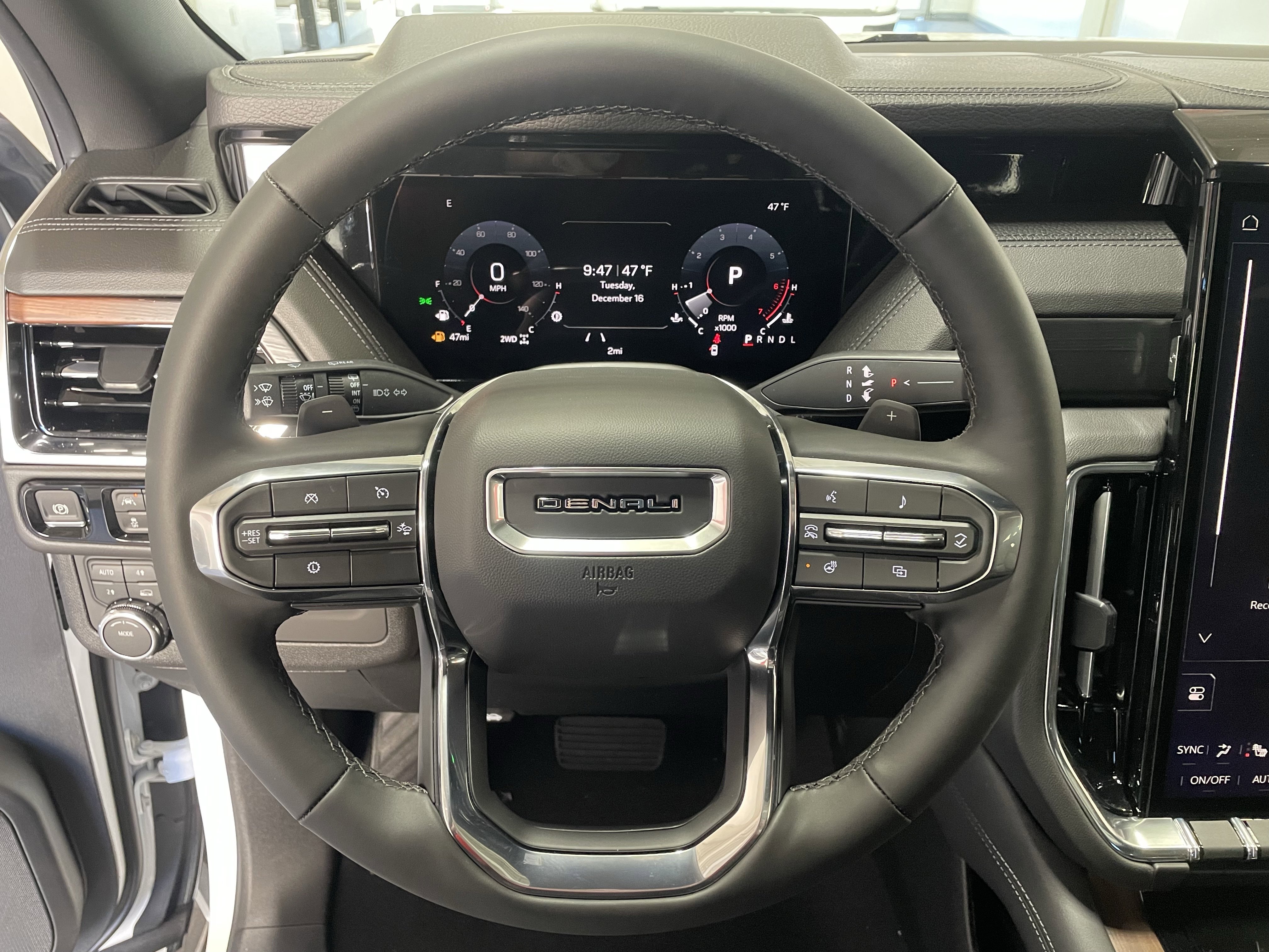 New 2026 GMC Yukon Denali w/ Sun & Power Step Package image 19