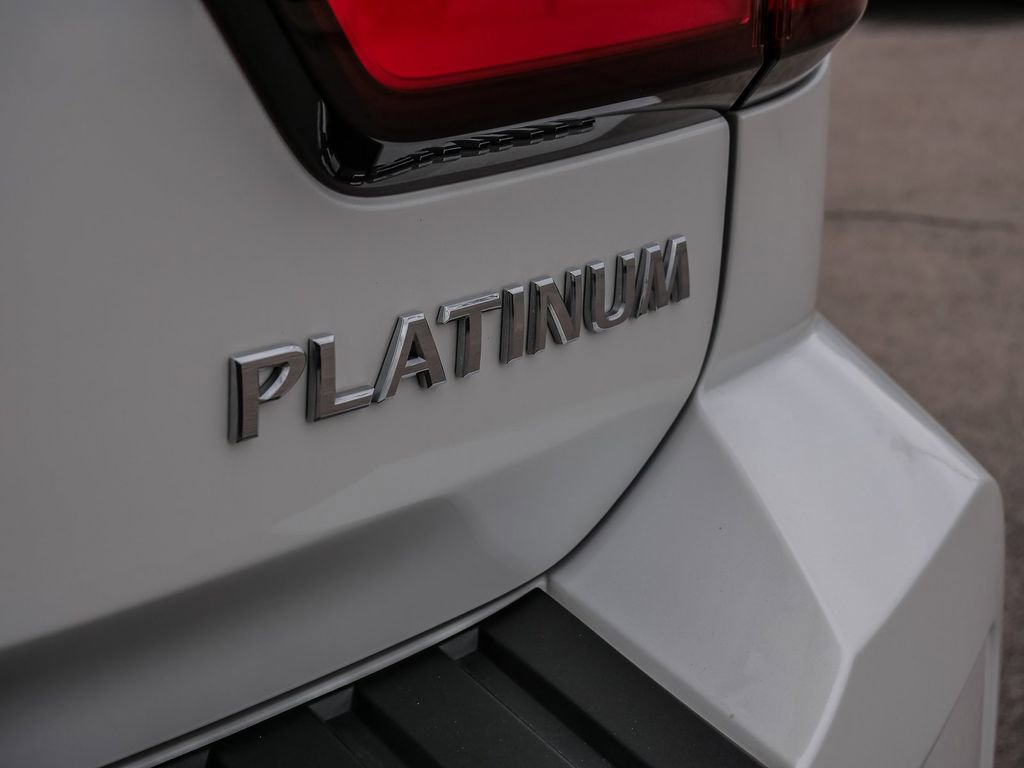 Used 2024 Nissan Armada Platinum w/ Captain's Chairs Package image 11