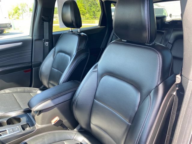 Used 2025 Ford Escape Platinum AWD/4WD image 12