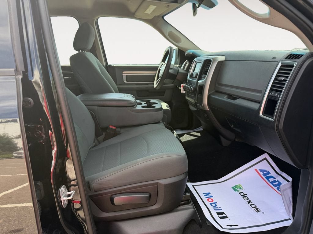 Used 2020 RAM 1500 Classic SLT AWD/4WD image 15