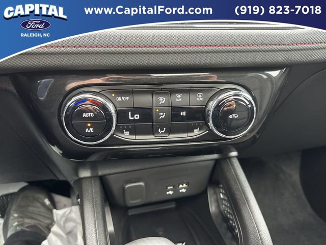 Used 2025 Chevrolet TrailBlazer RS w/ Convenience Package image 29