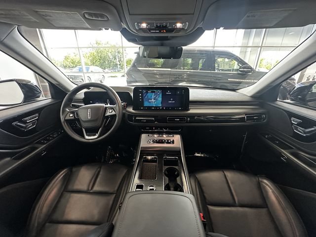 Certified 2025 Lincoln Aviator AWD w/ Jet Appearance Package image 3