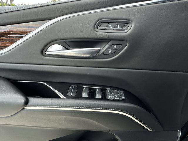 Used 2022 Cadillac Escalade Luxury w/ LPO, Illumination Package AWD/4WD image 21