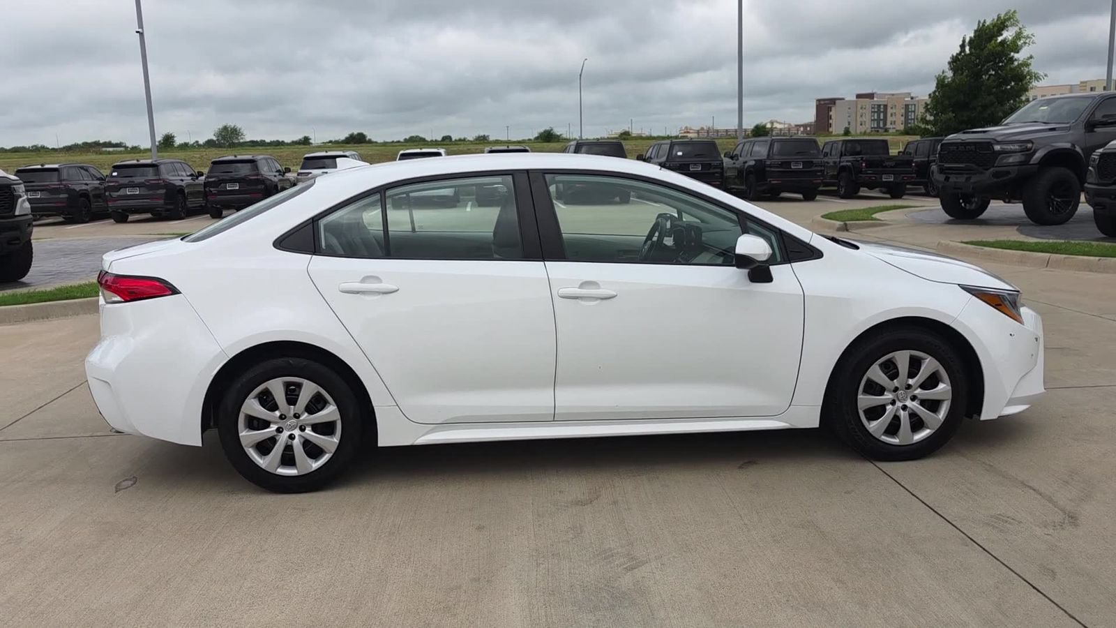 Used 2024 Toyota Corolla LE FWD image 7