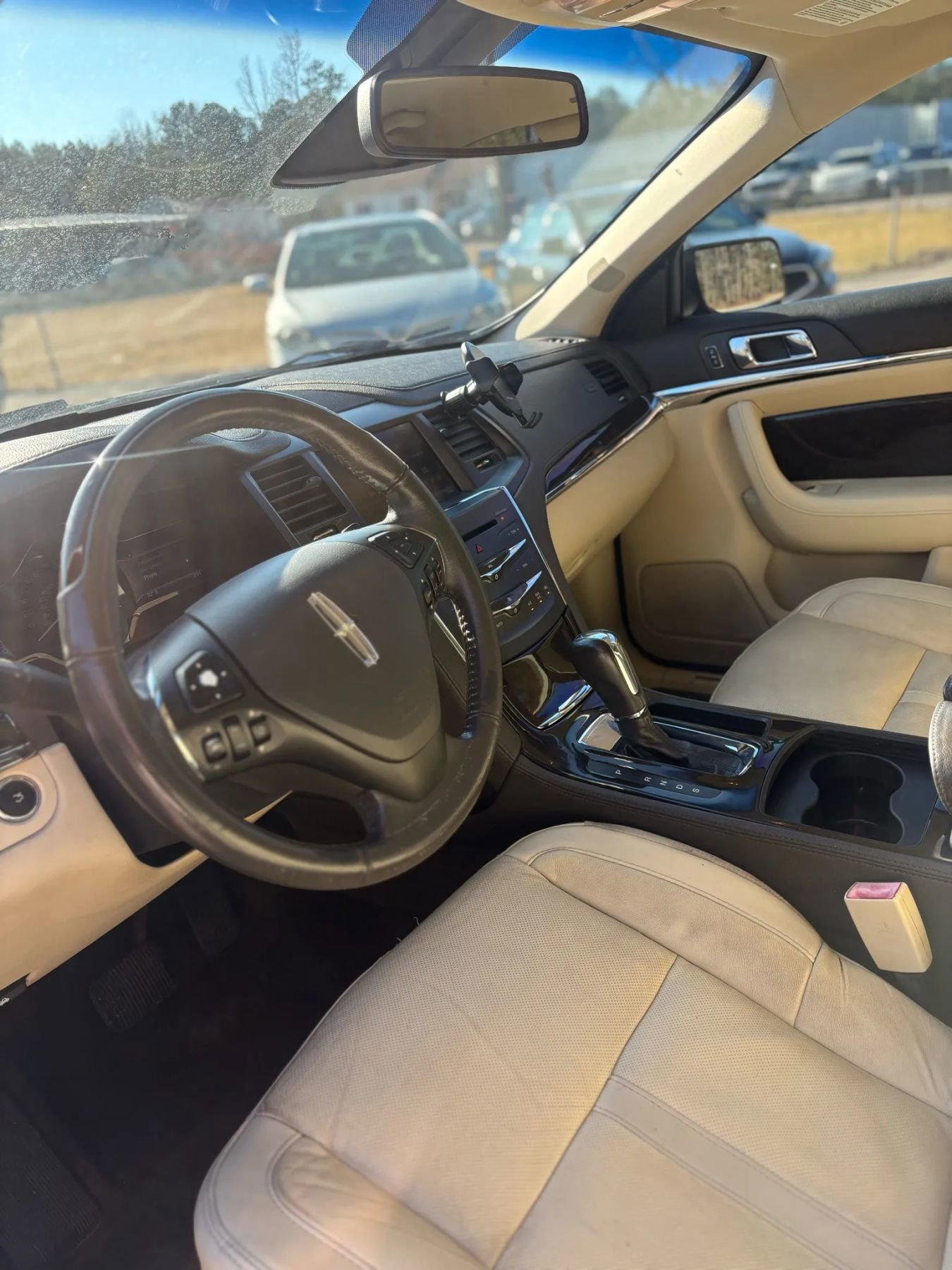 Used 2014 Lincoln MKS w/ Equipment Group 101A image 37