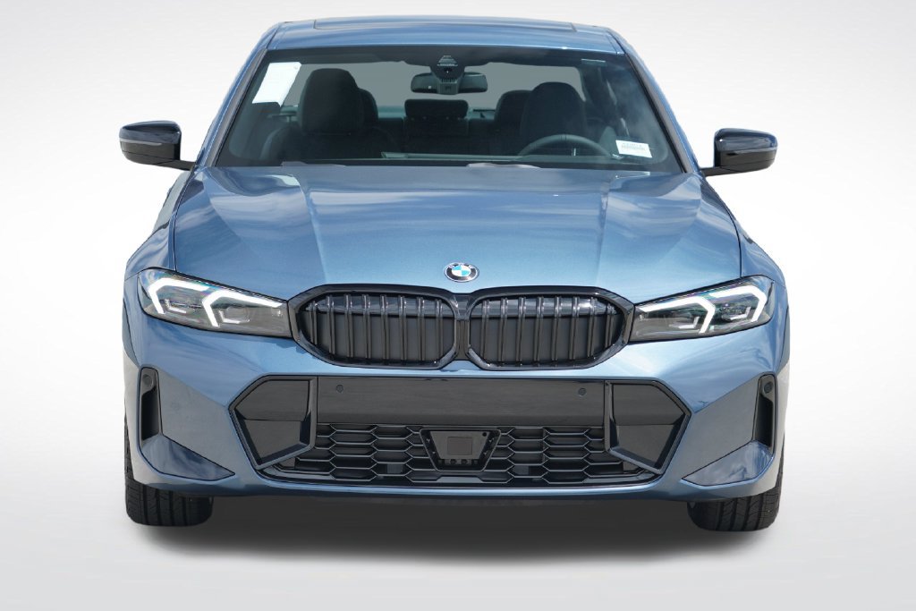 New 2026 BMW 330i xDrive Sedan w/ M Sport Package AWD/4WD image 2