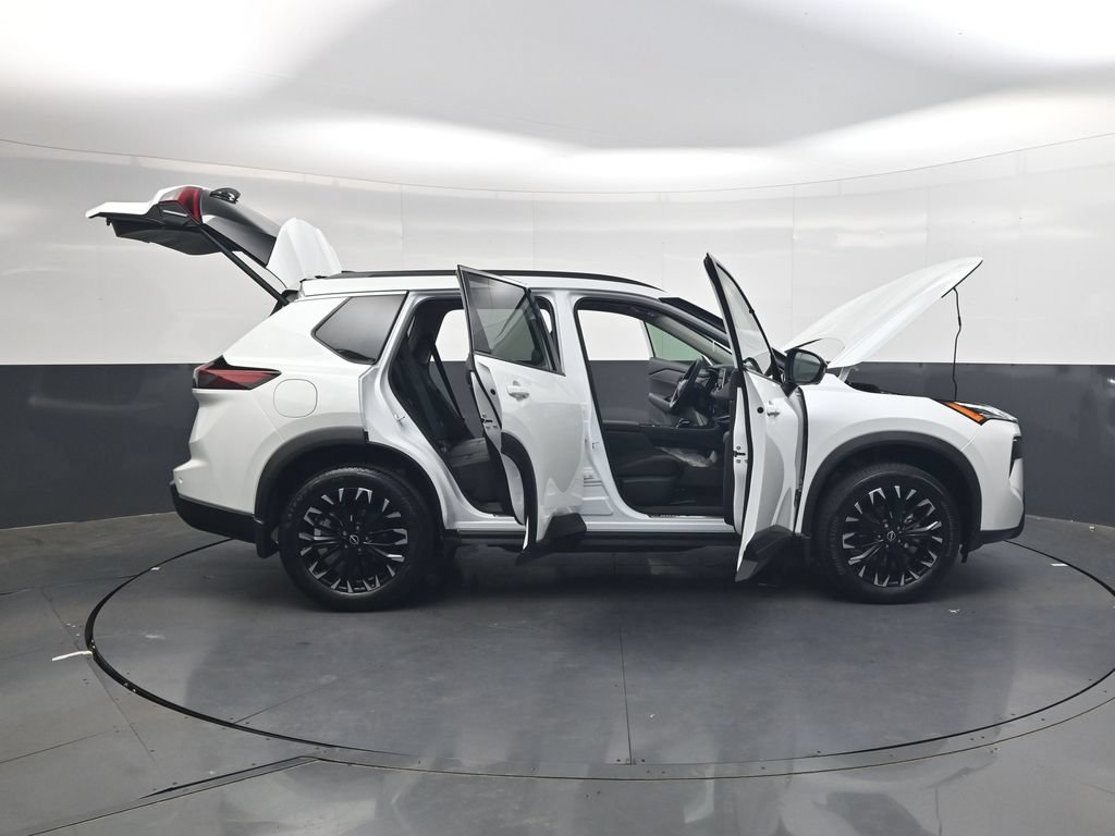 New 2026 Nissan Rogue Dark Armor FWD image 36