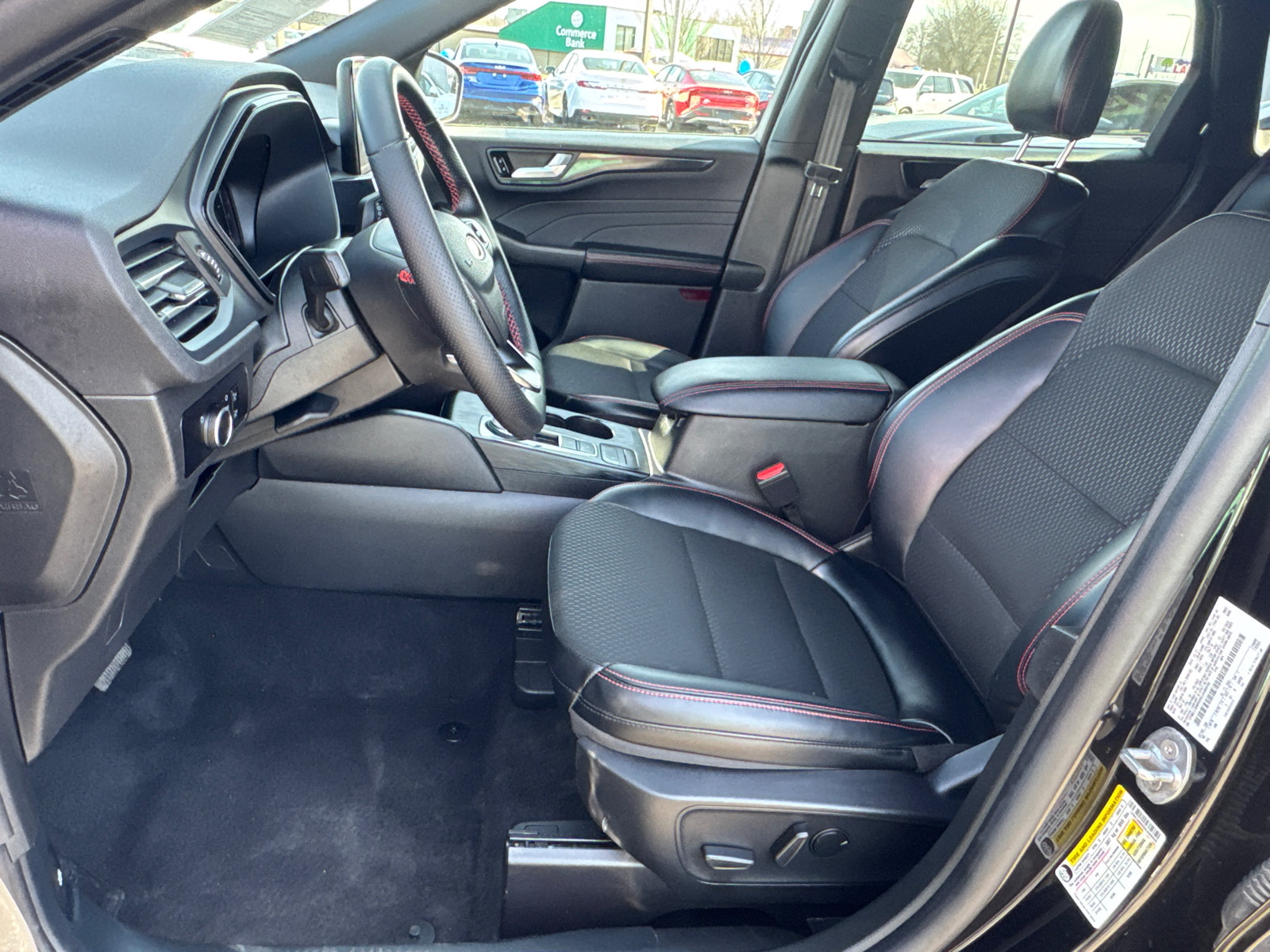 Used 2025 Ford Escape ST-Line AWD/4WD image 9