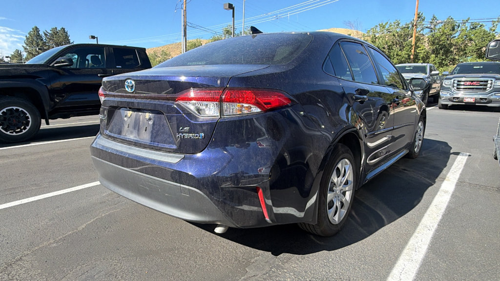 Used 2024 Toyota Corolla LE FWD image 2