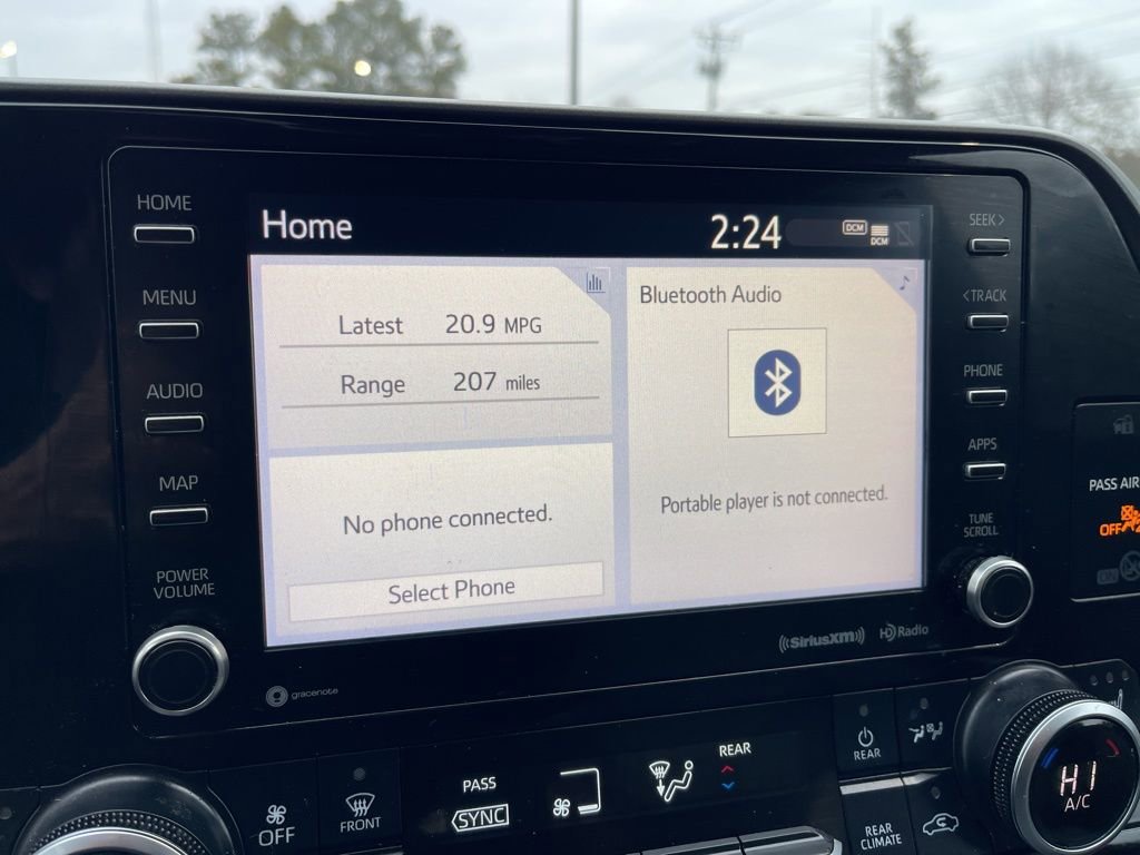 Used 2020 Toyota Highlander XLE image 10