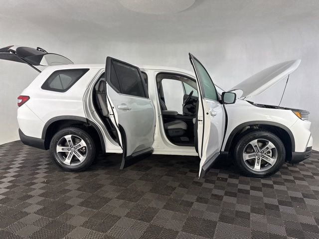 Used 2023 Honda Pilot EX-L image 13