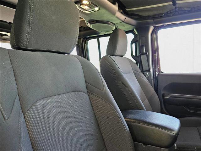 Used 2022 Jeep Wrangler Unlimited Sport image 21