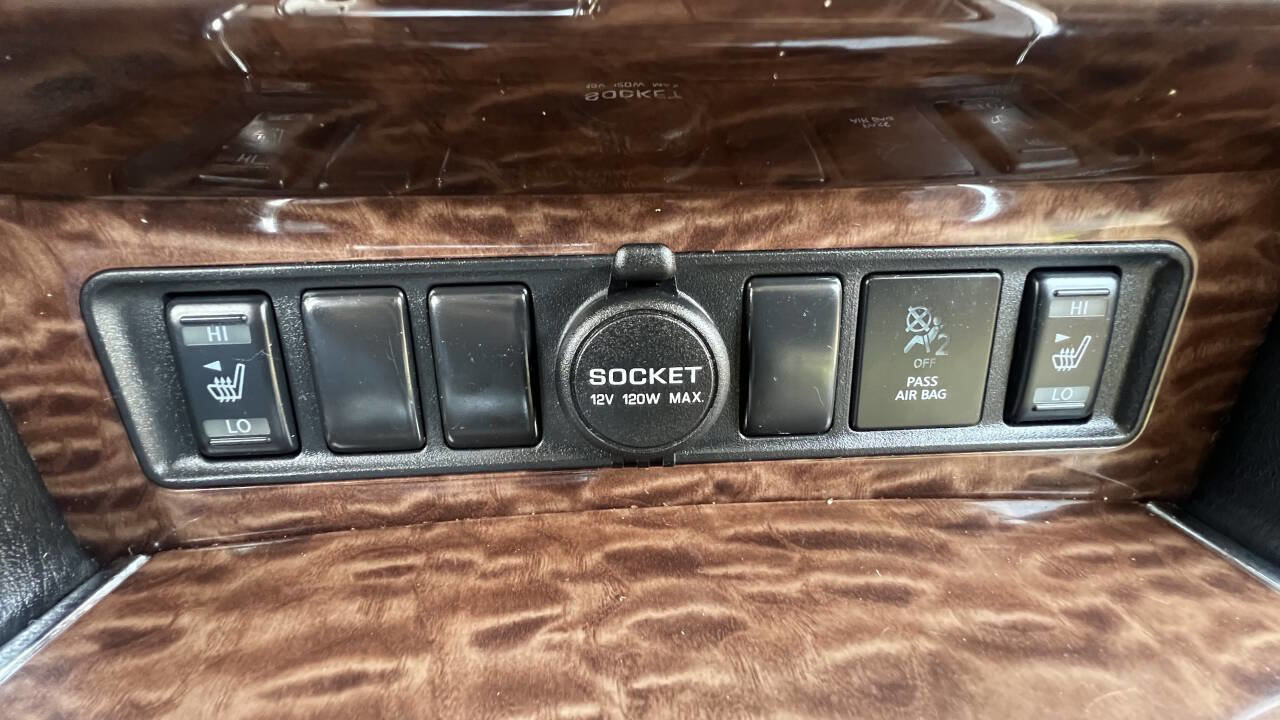 Used 2017 Nissan Armada SL image 18