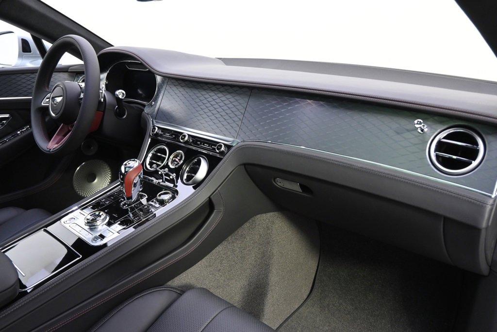 Used 2024 Bentley Continental GT image 15