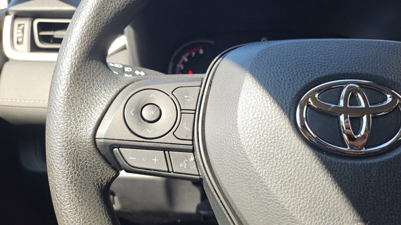Used 2023 Toyota RAV4 XLE image 16
