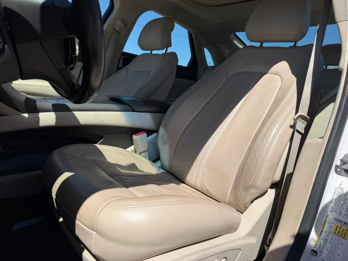 Used 2017 Lincoln MKZ Reserve w/ Climate Package FWD image 10