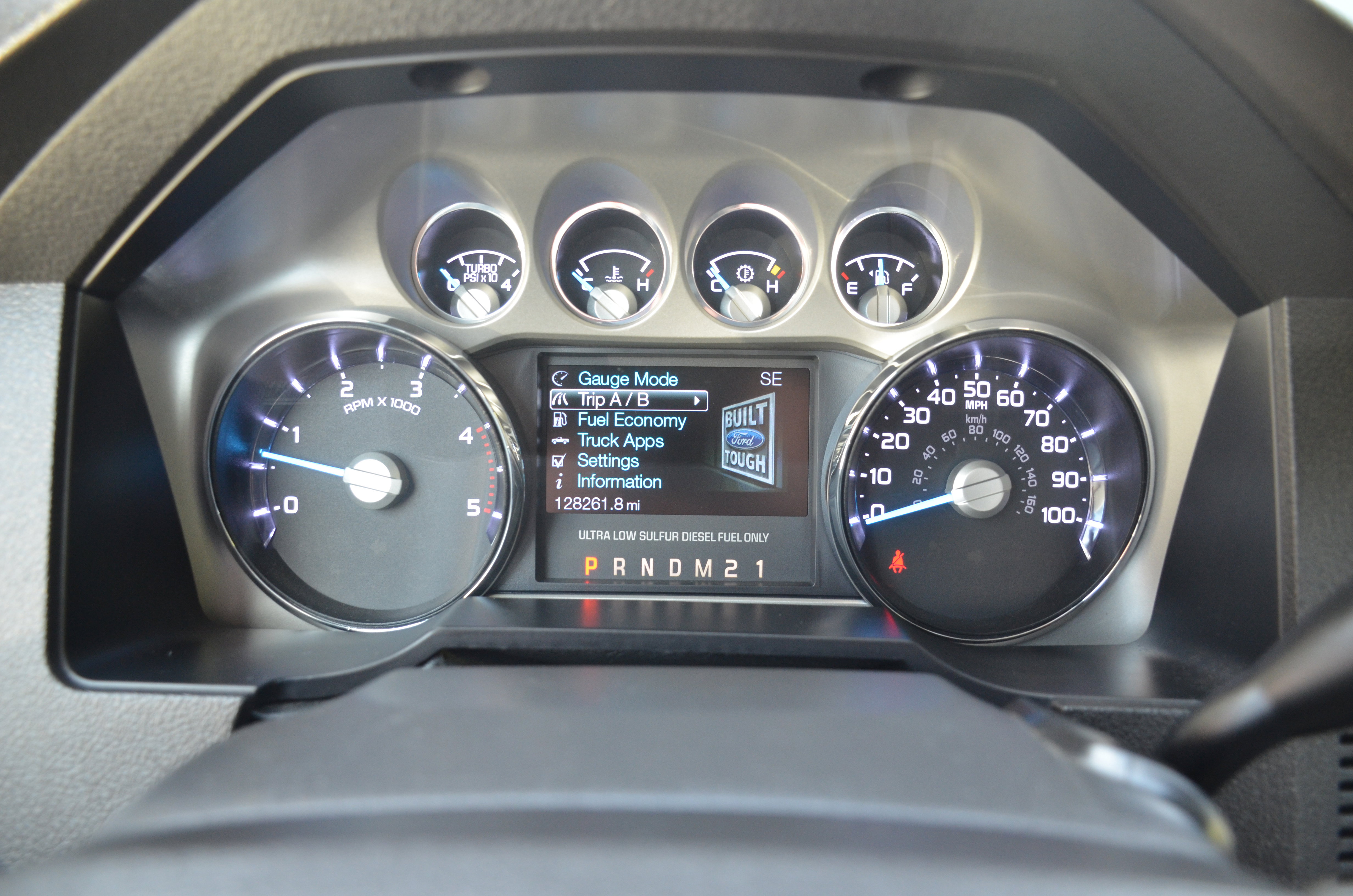 Used 2014 Ford F350 Lariat w/ Lariat Interior Package image 12