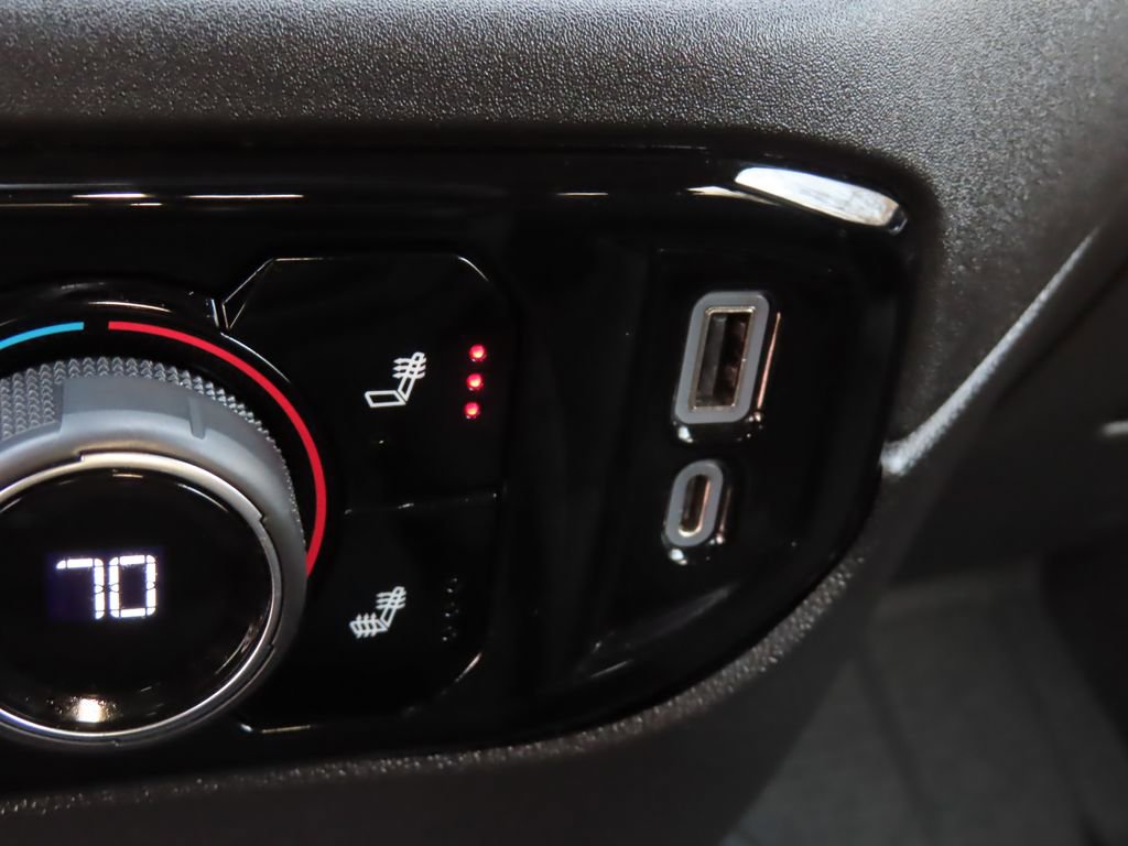 Used 2022 Chevrolet Silverado 1500 LT w/ Protection Package image 8