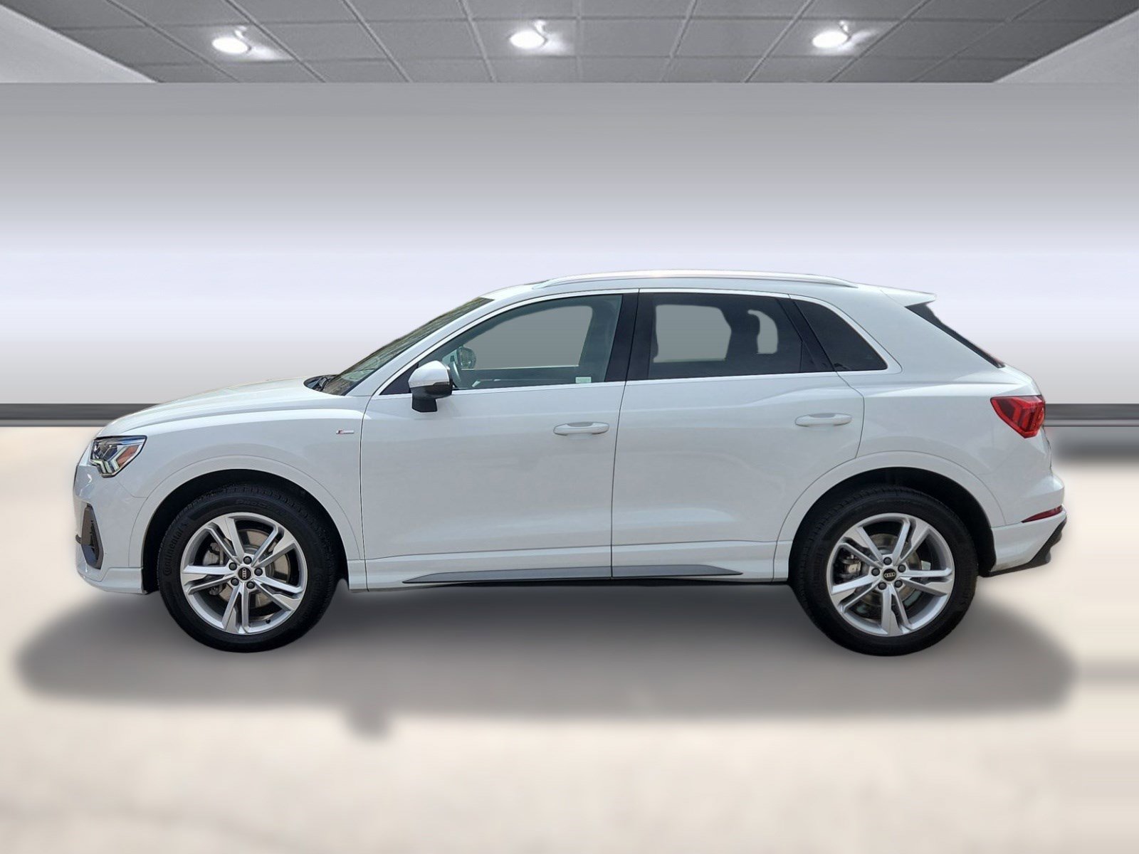 Used 2024 Audi Q3 2.0T Premium Plus w/ Premium Plus Package image 2