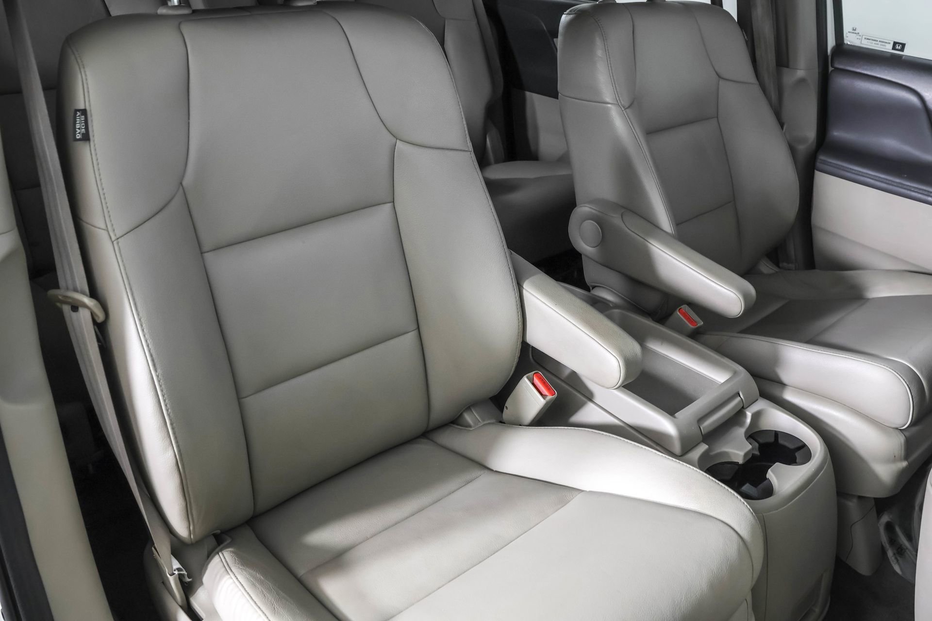 Used 2016 Honda Odyssey EX-L image 46