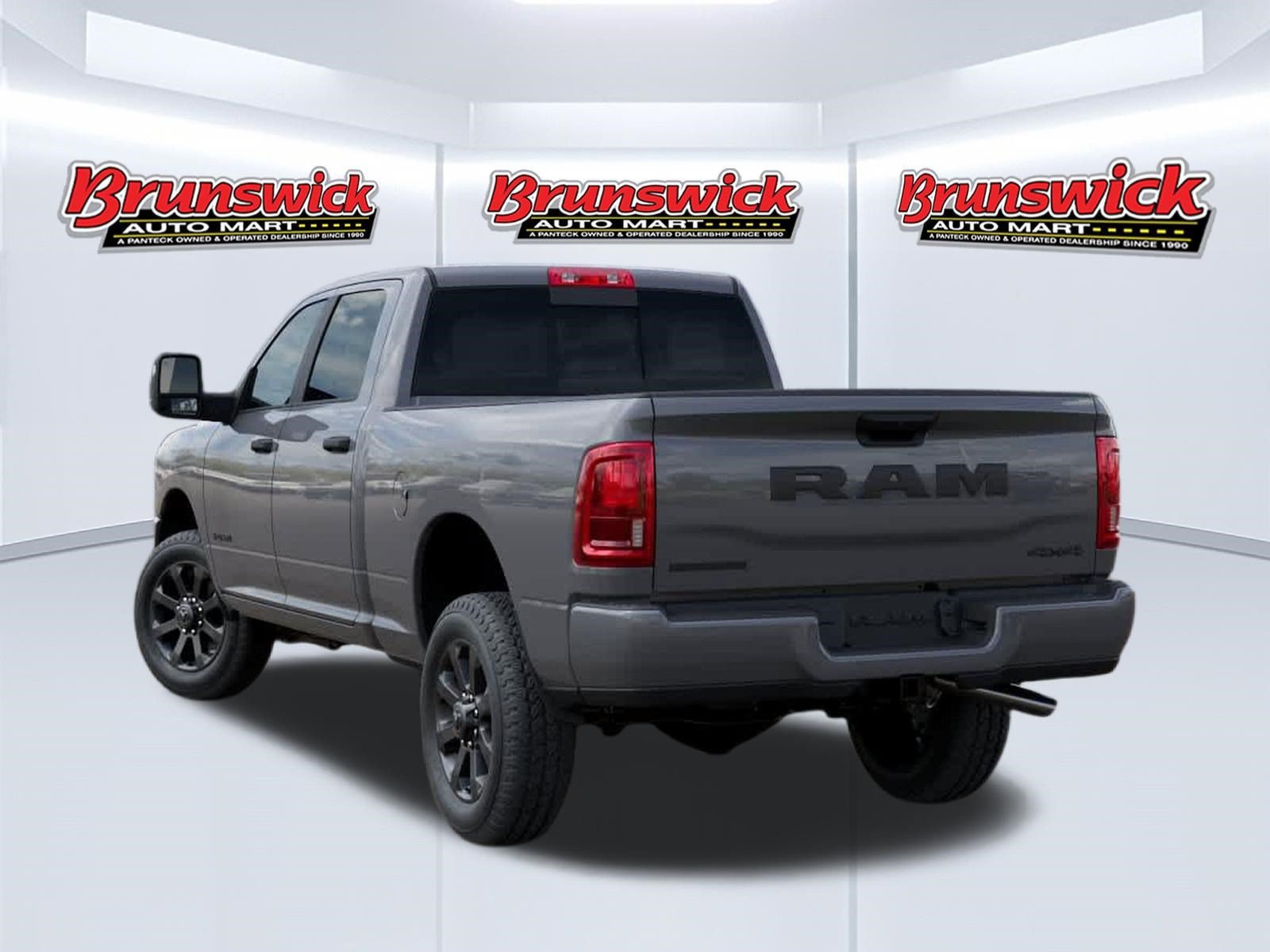 New 2026 RAM 2500 Big Horn AWD/4WD image 3