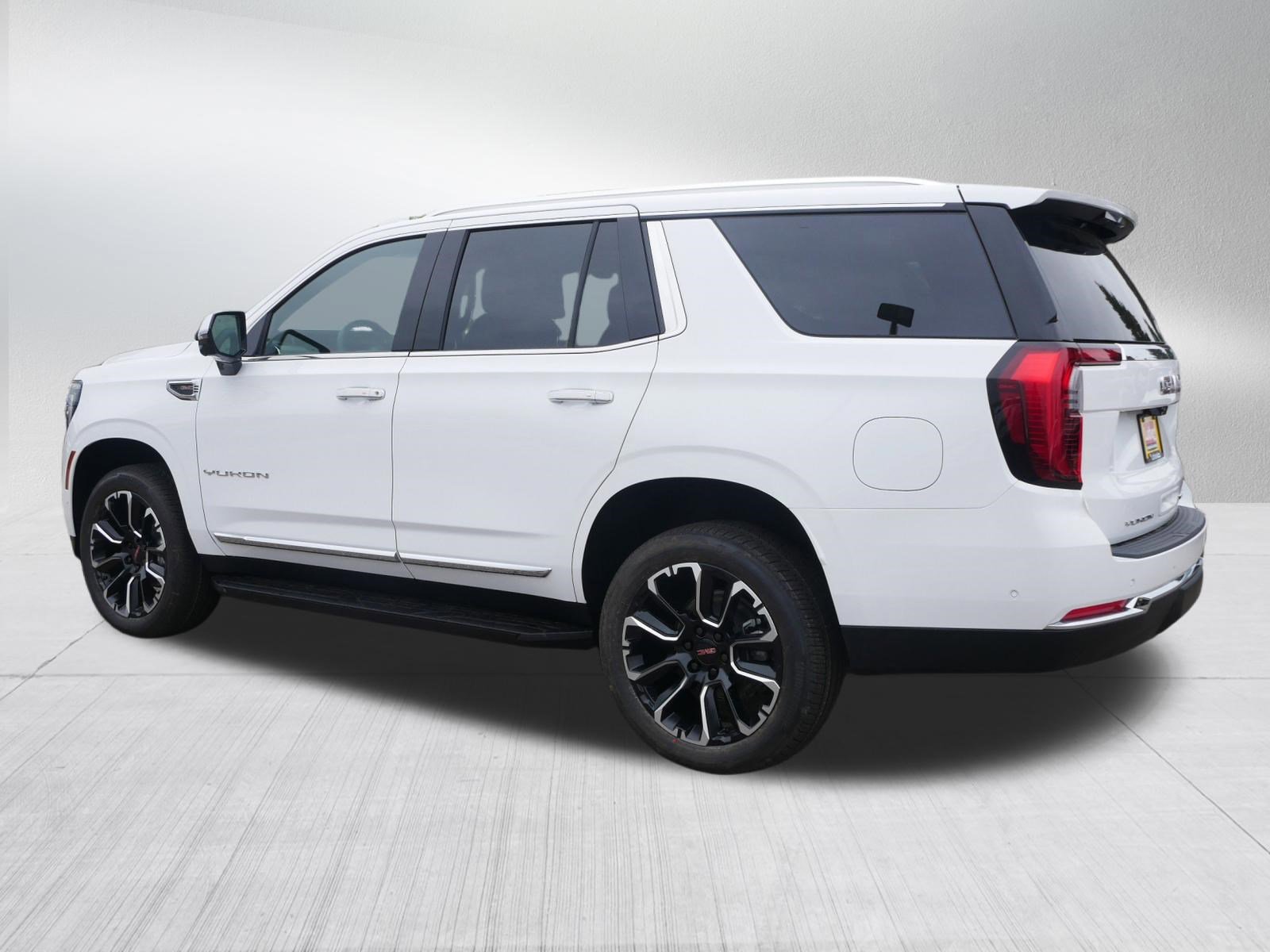 New 2026 GMC Yukon Elevation w/ Elevation Premium Package AWD/4WD image 2