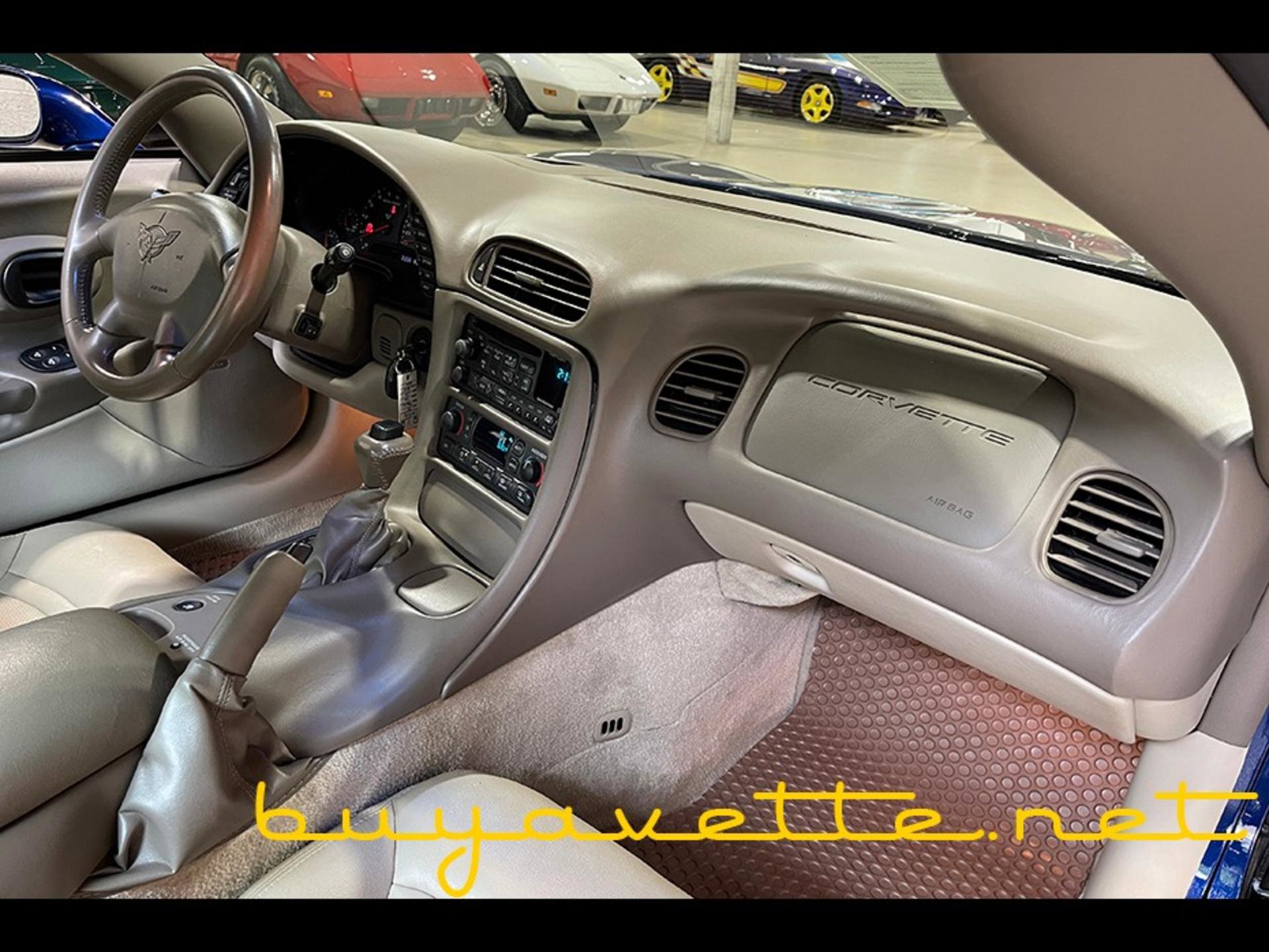 Used 2004 Chevrolet Corvette Coupe w/ Preferred Equipment Group image 13