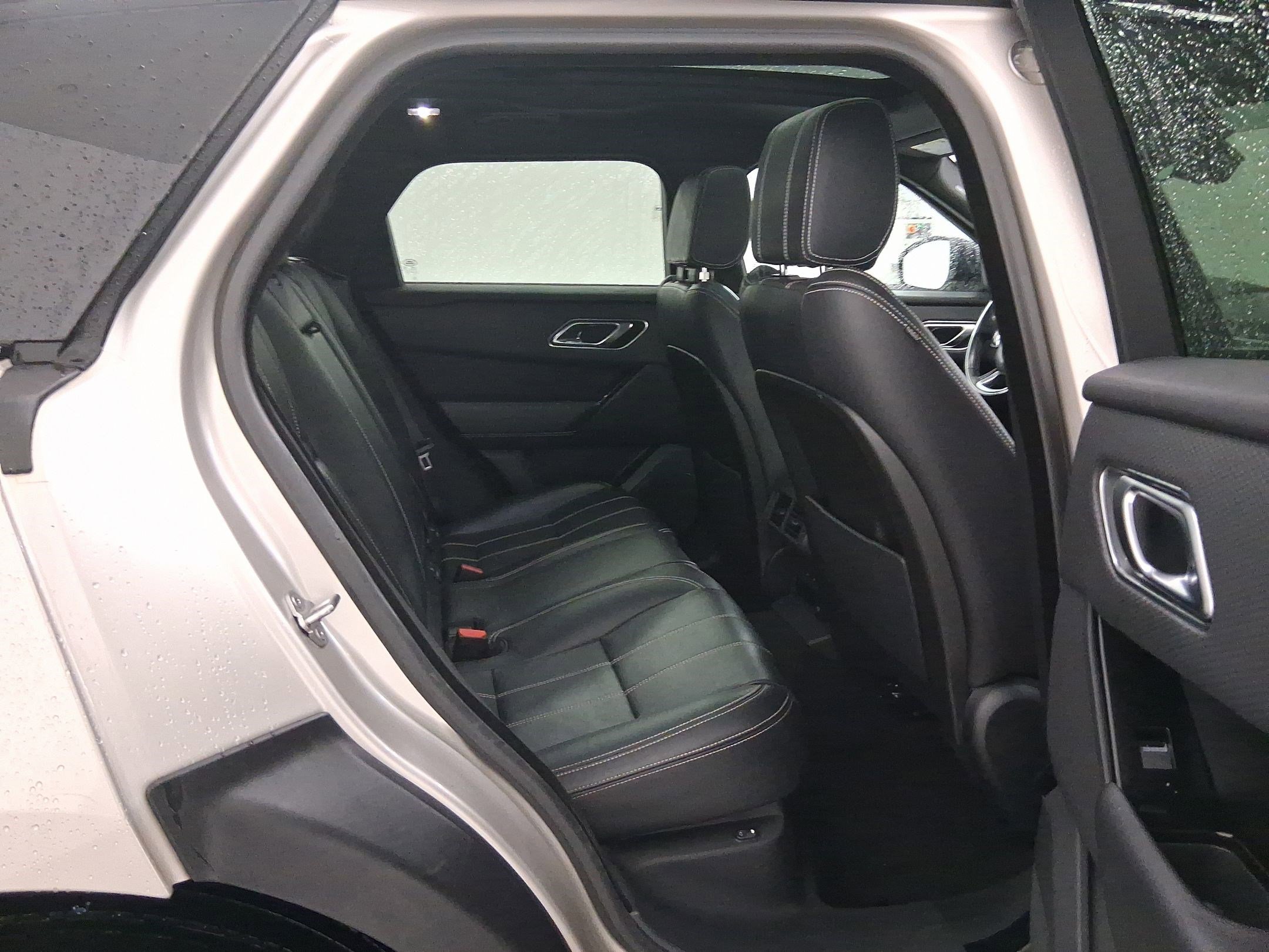 Used 2020 Land Rover Range Rover Velar R-Dynamic S image 33