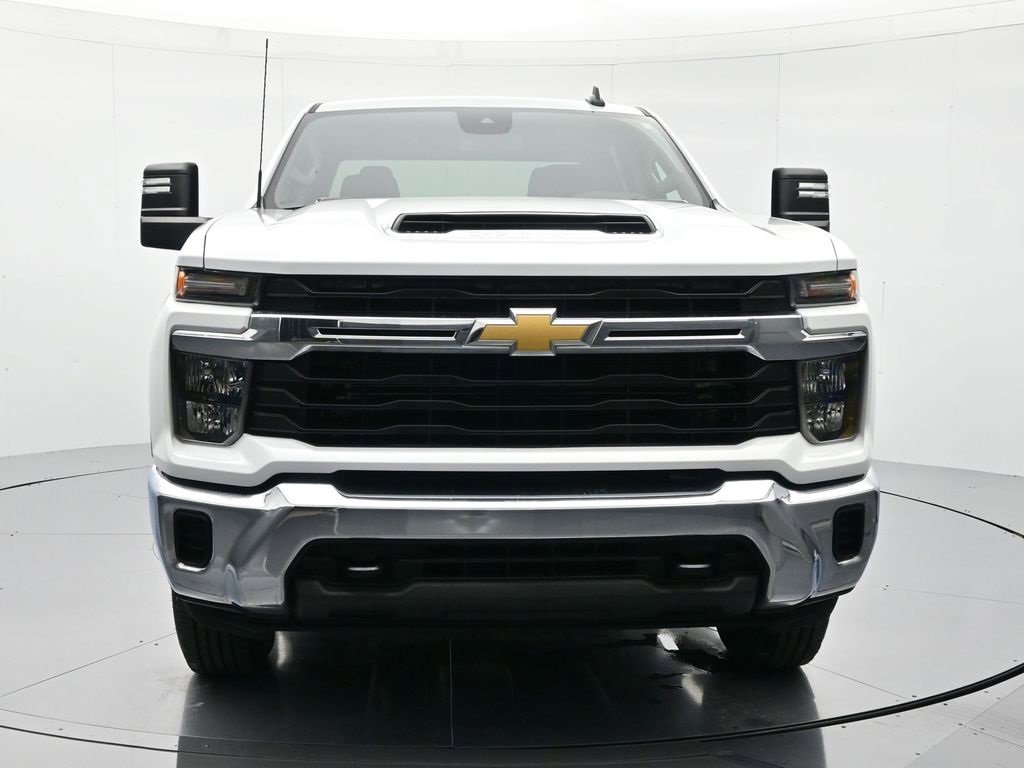 Used 2024 Chevrolet Silverado 2500 LT image 2