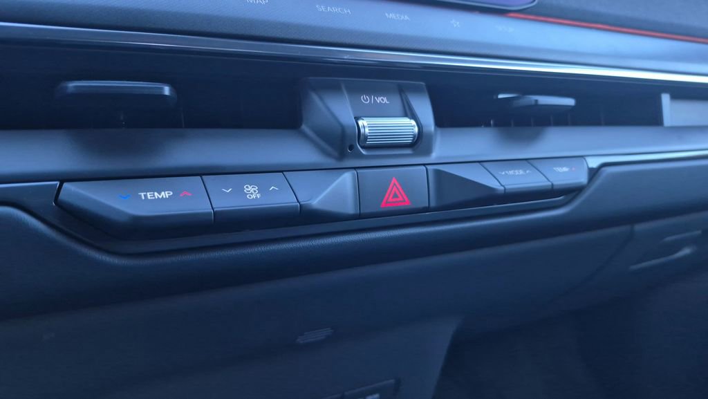 New 2026 Kia EV9 Land image 24