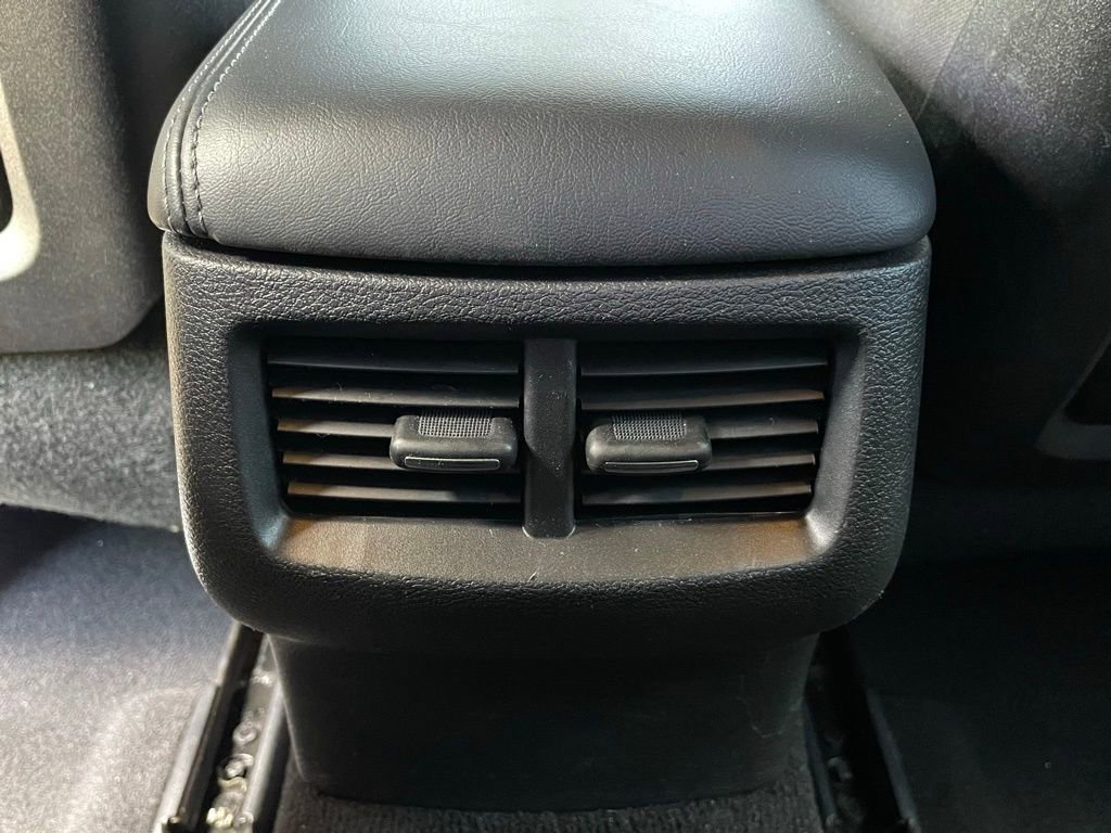 Used 2023 Dodge Challenger GT image 27