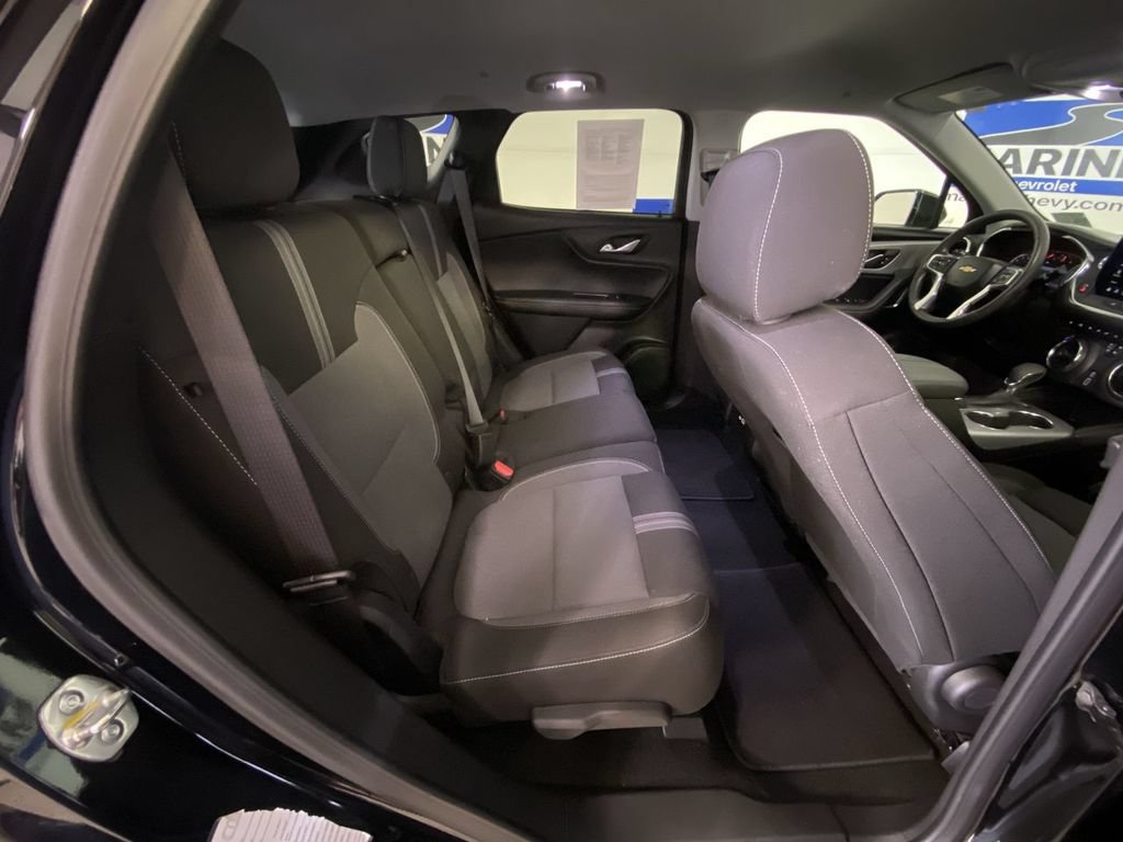 Used 2025 Chevrolet Blazer LT FWD image 32