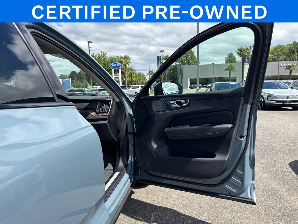 Certified 2023 Volvo XC60 T8 Ultimate AWD/4WD image 20