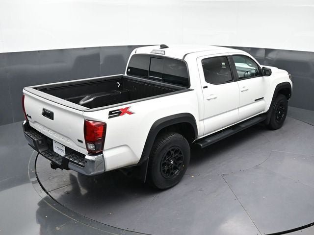 Used 2023 Toyota Tacoma SR5 AWD/4WD image 15