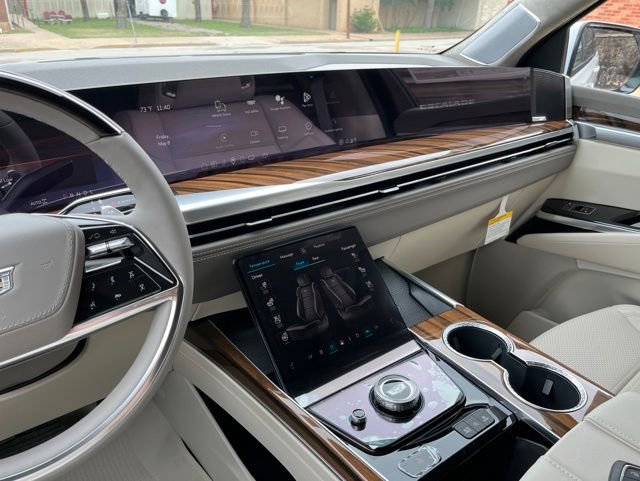 New 2026 Cadillac Escalade ESV Platinum Sport w/ LPO, ONYX Package AWD/4WD image 35