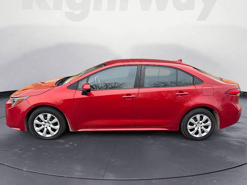 Used 2020 Toyota Corolla LE image 2