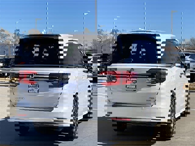 Certified 2023 Honda Odyssey Touring image 4