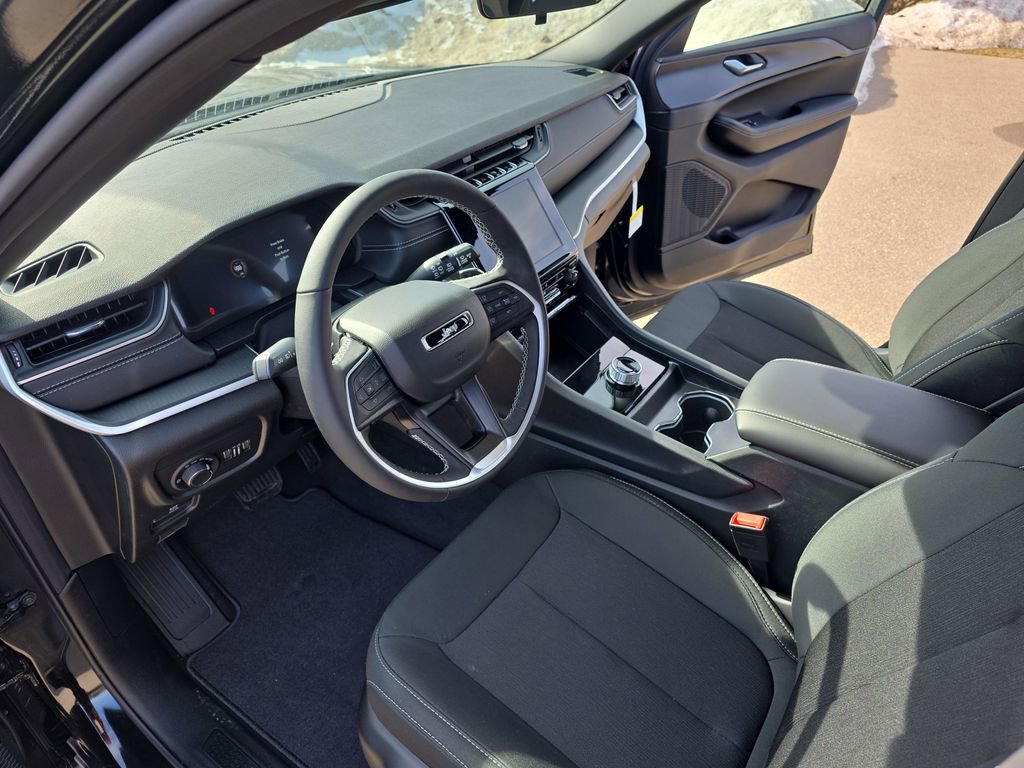 New 2026 Jeep Grand Cherokee L 4WD image 18