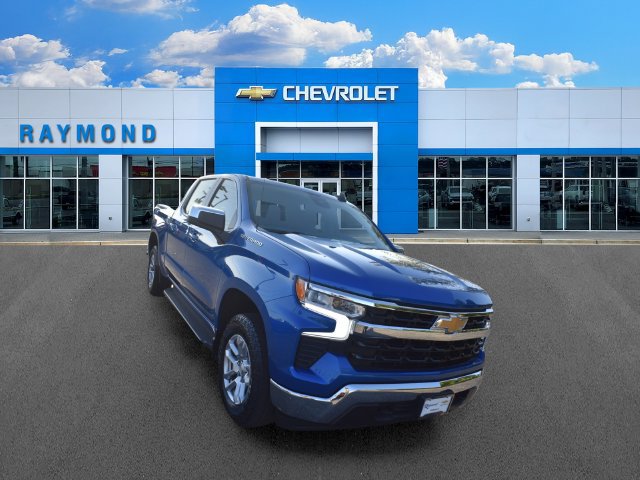 Used 2022 Chevrolet Silverado 1500 LT w/ Convenience Package II AWD/4WD image 9