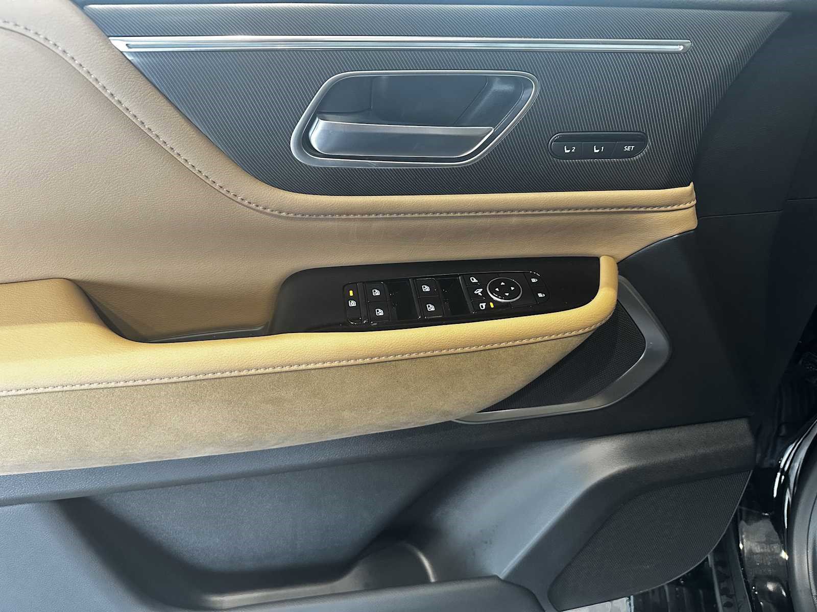 New 2026 INFINITI QX80 Luxe w/ Cargo Package image 11