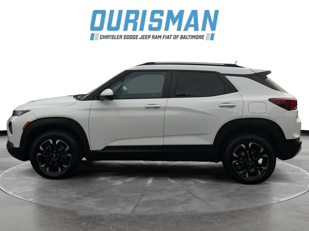 Used 2023 Chevrolet TrailBlazer LT w/ Convenience Package AWD/4WD image 3