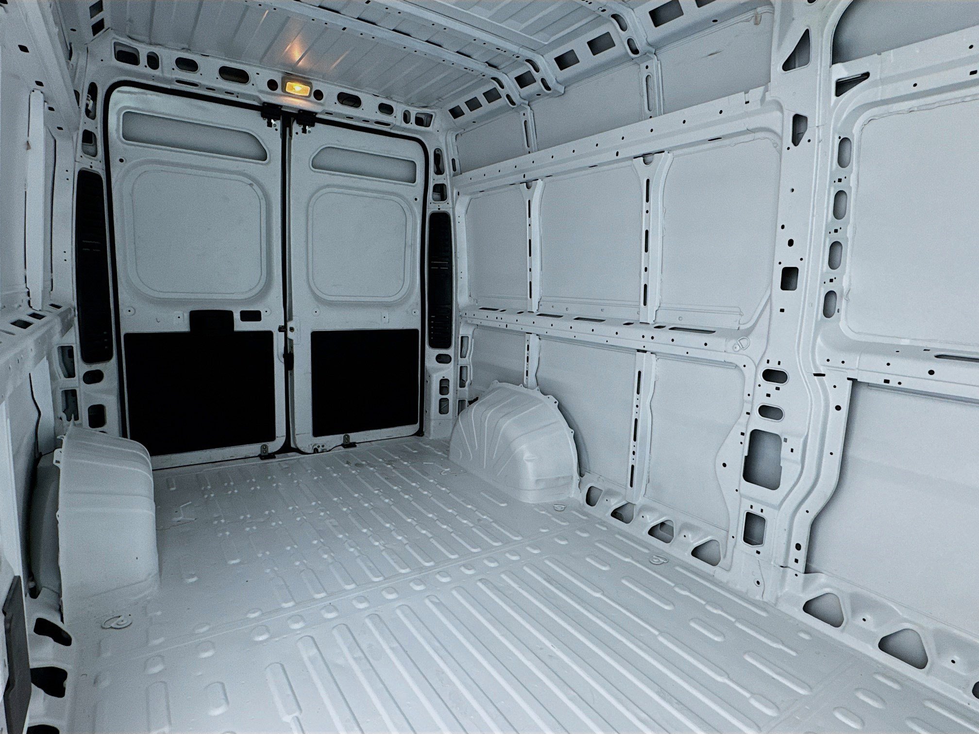 Used 2023 RAM ProMaster 2500 image 15