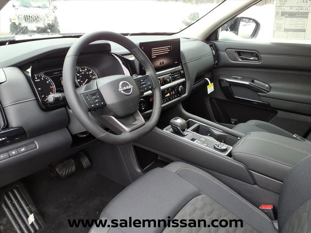 New 2026 Nissan Pathfinder SV image 10