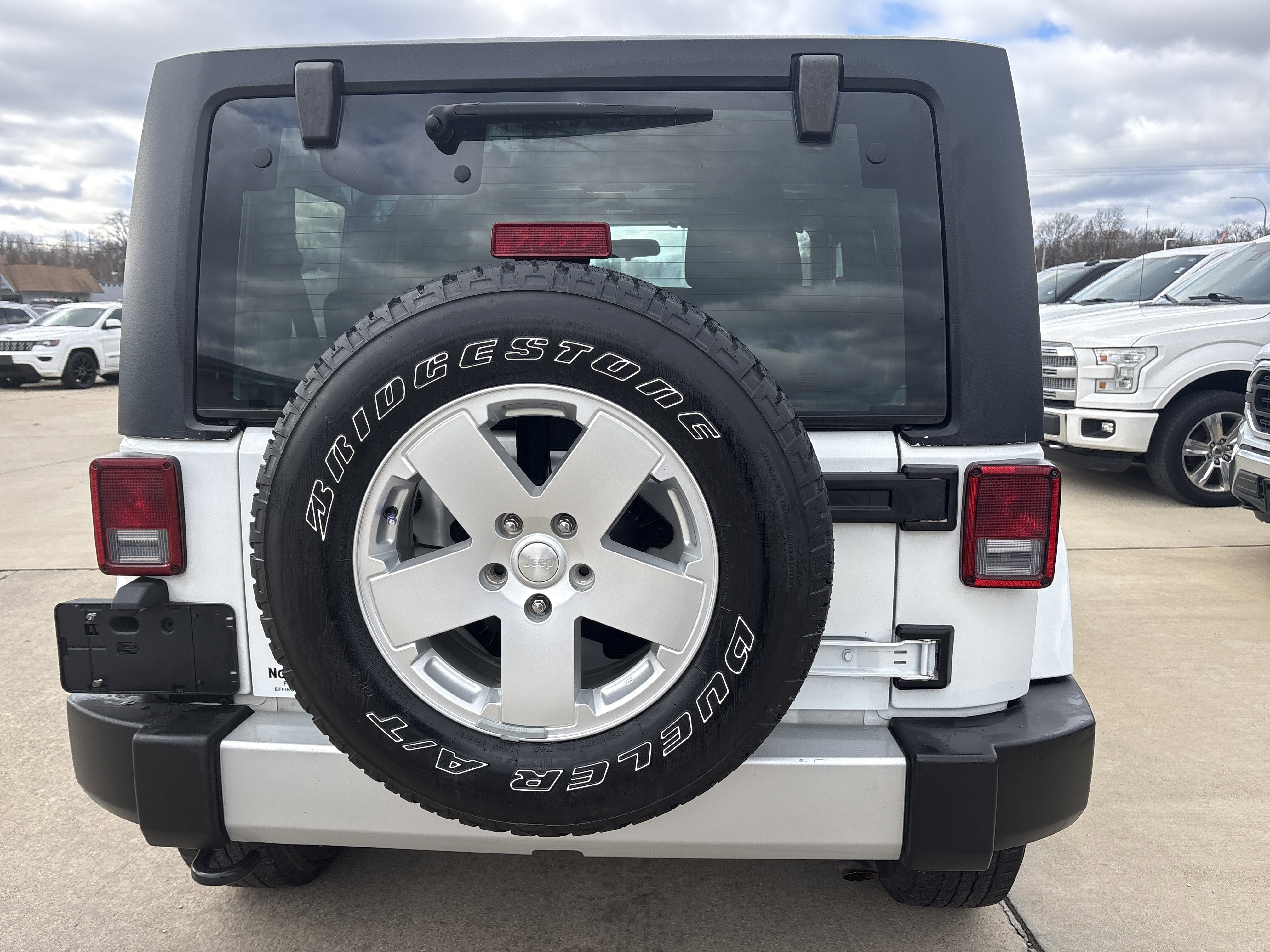 Used 2012 Jeep Wrangler Sahara image 4