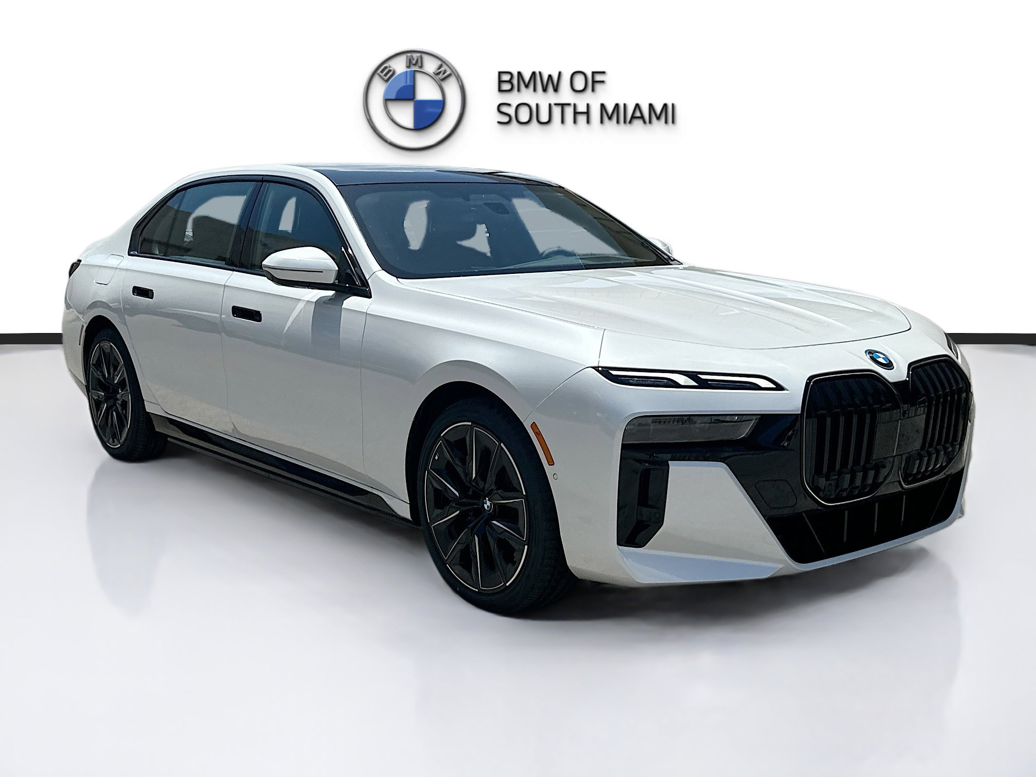 New 2025 BMW 750e xDrive w/ Luxury Rear Seating Package