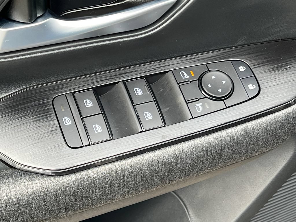New 2026 Nissan Kicks SV w/ Cold Weather Package AWD/4WD image 9