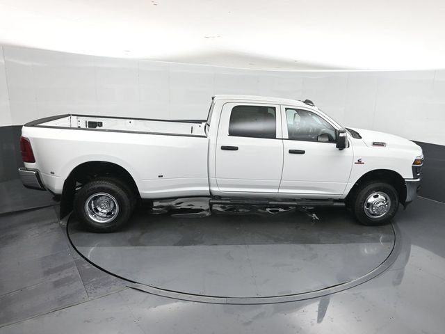 New 2026 RAM 3500 Tradesman AWD/4WD image 29