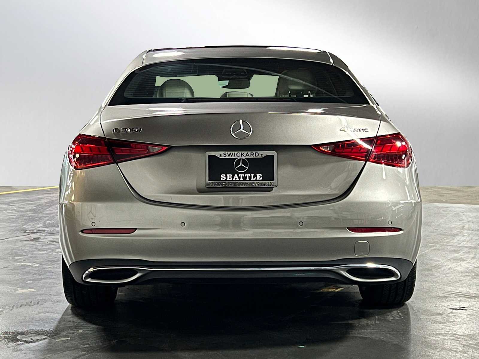 Used 2023 Mercedes-Benz C 300 4MATIC Sedan image 4