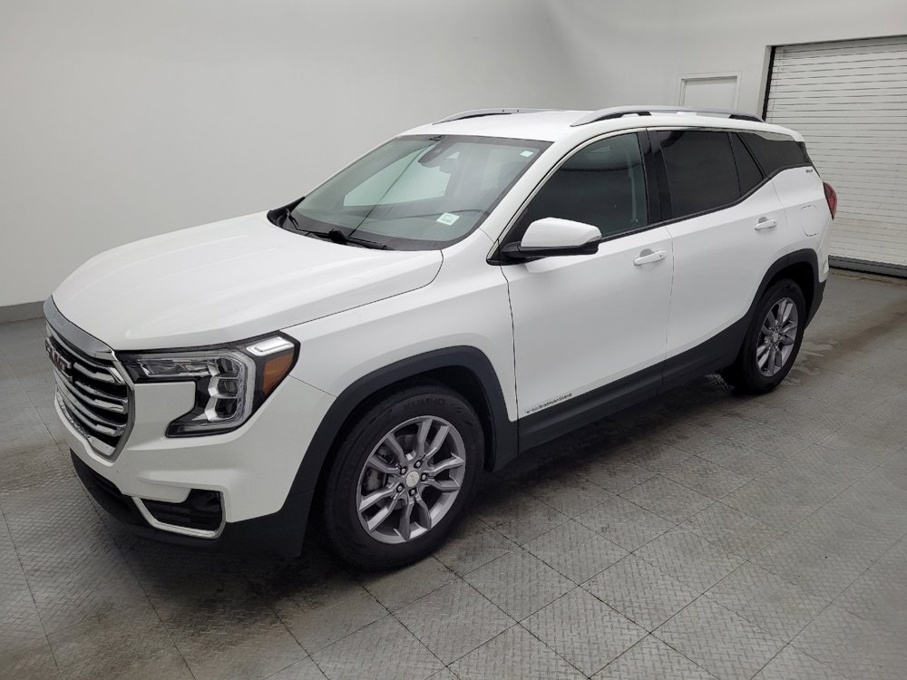 Used 2024 GMC Terrain SLT image 2