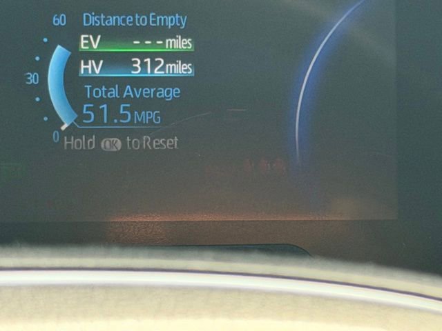 Used 2022 Toyota RAV4 SE w/ Weather & Moonroof Package AWD/4WD image 29